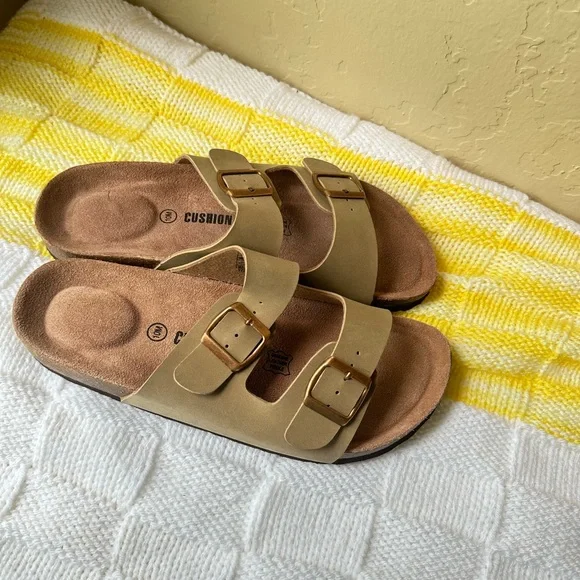 Cushionaire Footbed Sandal - Picture 3 of 8